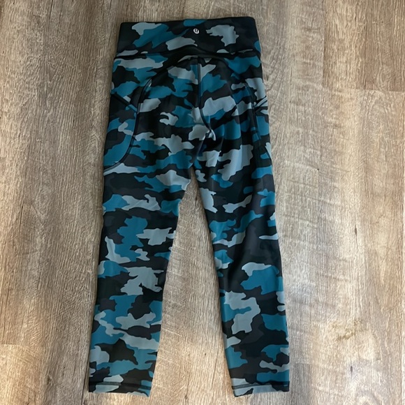 BNWOT Lululemon Align green camo leggings - Picture 4 of 6